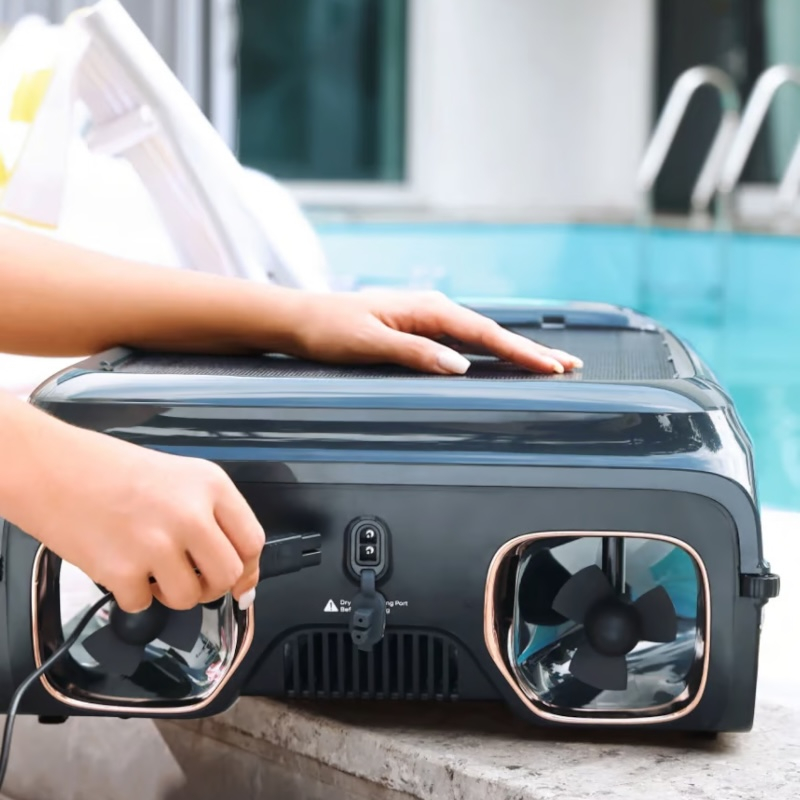 Aiper Surfer S2 mit Solarladung