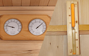 Thermometer und Sanduhr der Holzsauna Sense