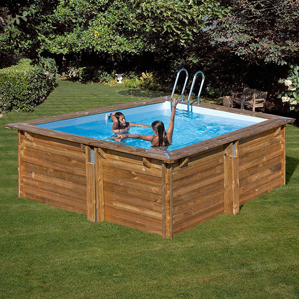 Holz-Schwimmbecken Carra im Garten
